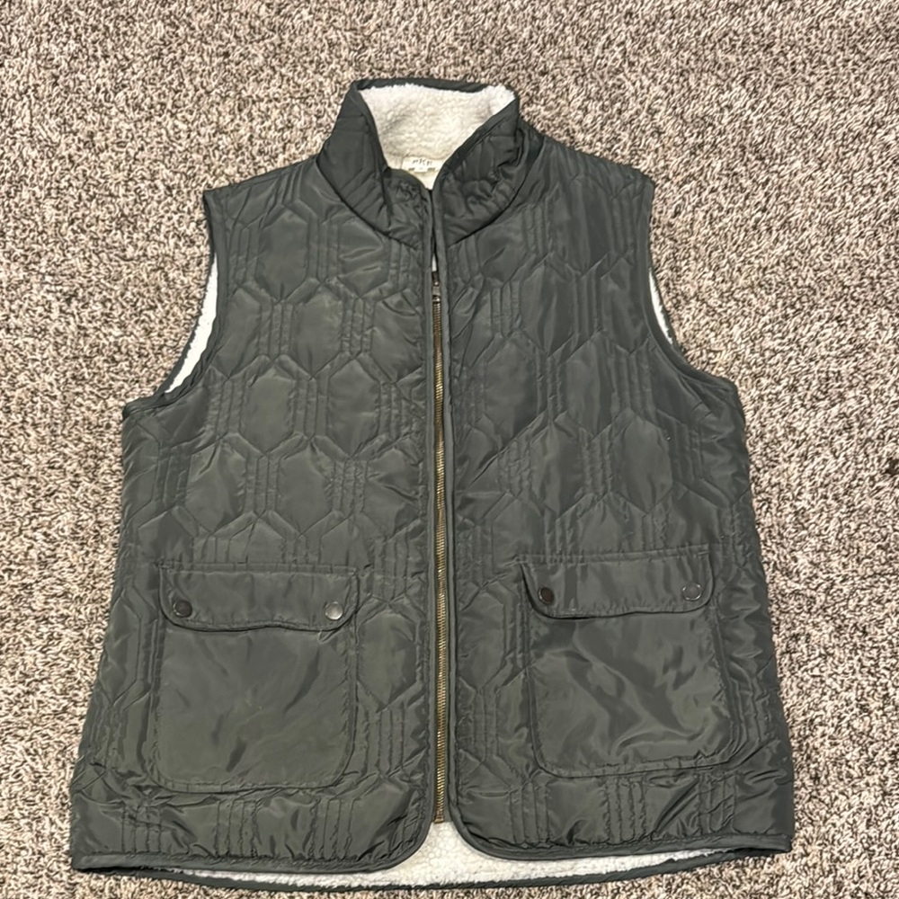 Quilted Green Vest with Pockets